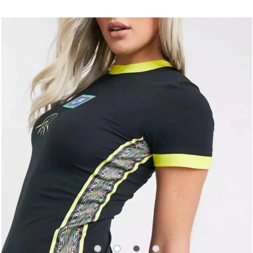 Nike Women's Essential Peace Bodycon Dress - Picture 3 of 12